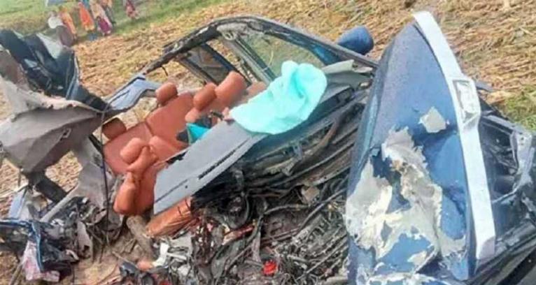 নাটোরের বড়াইগ্রামে ট্রাক-মাইক্রোবাস সংঘর্ষে নিহত ৬