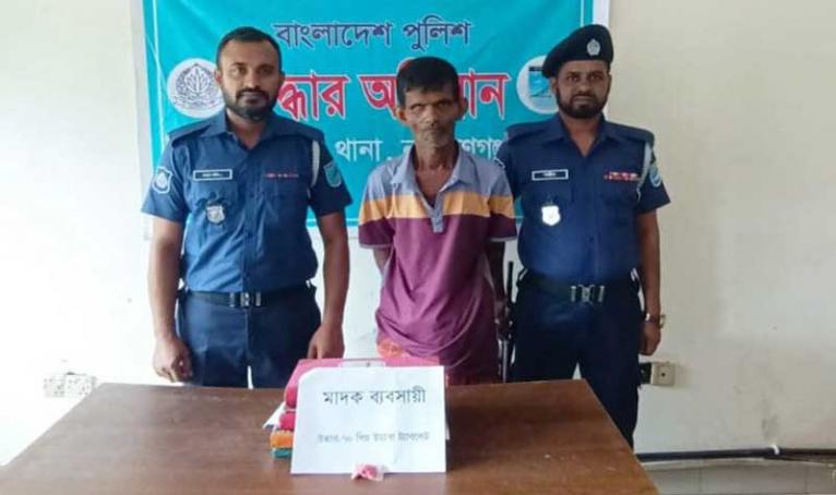 সিদ্ধিরগঞ্জে পুলিশের অভিযান, ইয়াবাসহ আটক ১