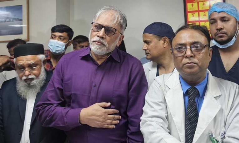 রাতেই ডাক্তার-নার্স আসছেন সিঙ্গাপুর থেকে