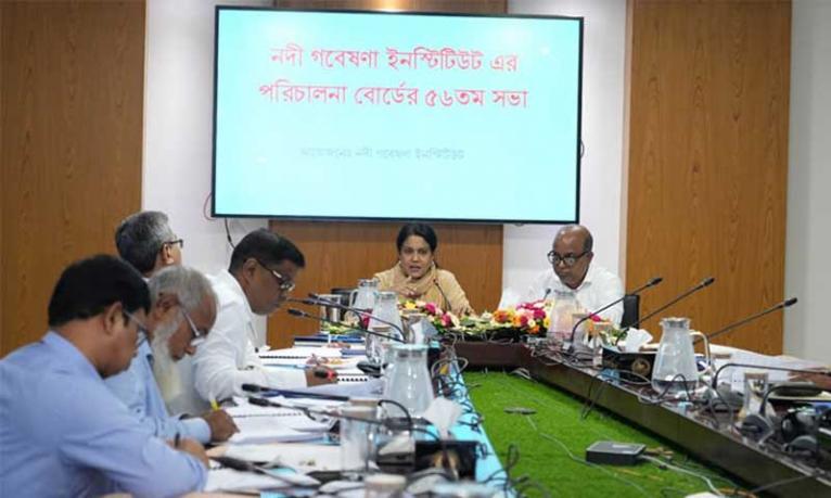 সংকটাপন্ন নদীগুলোকে আমাদের বাঁচাতে হবে : পানি সম্পদ উপদেষ্টা