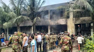 বিমান বিধ্বস্তের সময় মাইলস্টোনে চলছিল ক্লাস