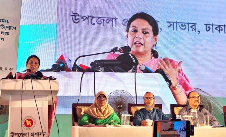 টেকসই উন্নয়নে জনগণকে নিয়মিত গাছ লাগানোর আহ্বান পরিবেশ উপদেষ্টার