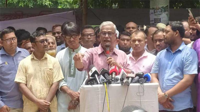 সব ষড়যন্ত্র রুখে দেওয়ার সাহস বিএনপির আছে : ফারুক