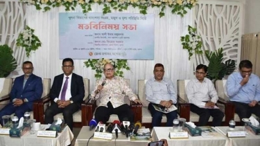 দেশে পর্যাপ্ত খাদ্য মজুত রয়েছে, শিগগিরই চালের দাম সহনীয় পর্যায়ে আসবে : খাদ্য উপদেষ্টা