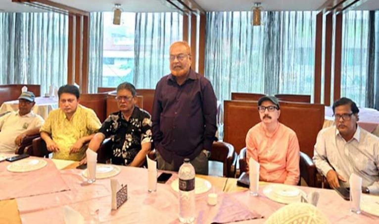 চরিত্র হনন নয়, সঠিক লেখনির মাধ্যমে না.গঞ্জের সুনাম বাড়াতে হবে: গিয়াসউদ্দিন
