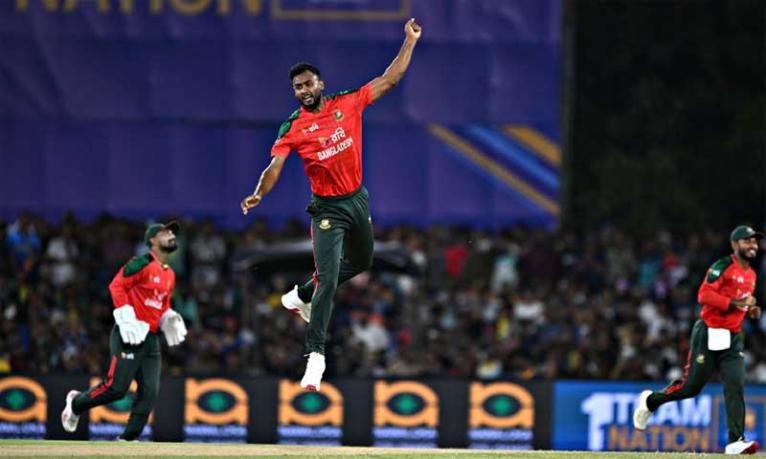 রেকর্ড জয়ে সমতায় ফিরল বাংলাদেশ