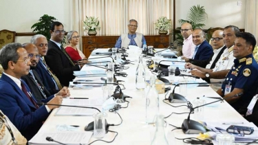 গভীর সমুদ্রে মাছ ধরা কার্যক্রম জোরদারের আহ্বান প্রধান উপদেষ্টার