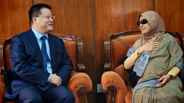 স্বাস্থ্য উপদেষ্টার সঙ্গে চীনা রাষ্ট্রদূতের সাক্ষাৎ