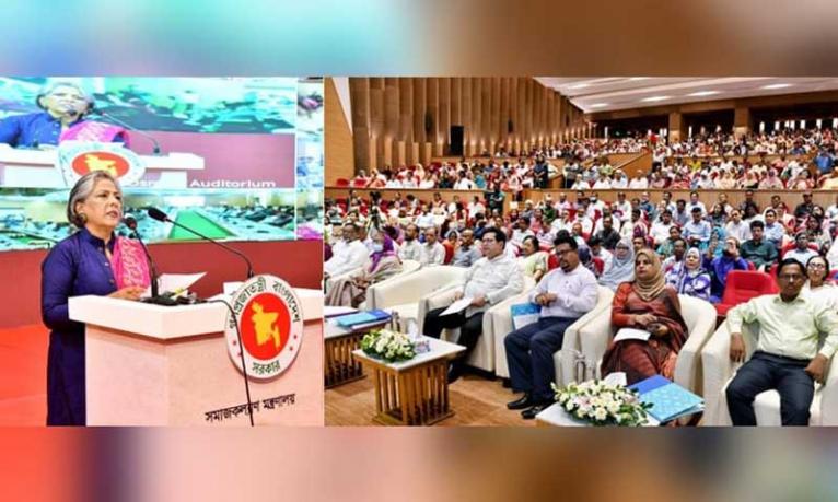 জুলাইয়ের চেতনায় দেশ গড়তে লাখো কণ্ঠে শপথ পড়ালেন উপদেষ্টা শারমীন এস মুরশিদ
