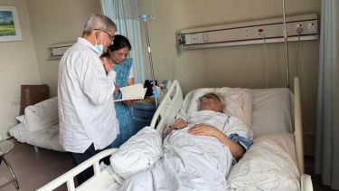 বদরুদ্দীন উমরকে দেখতে হাসপাতালে মির্জা ফখরুল