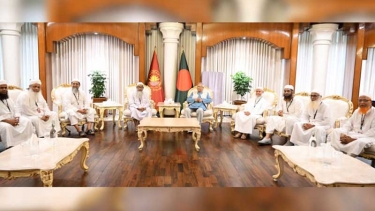 প্রধান উপদেষ্টার সঙ্গে হেফাজত নেতৃবৃন্দের বৈঠক