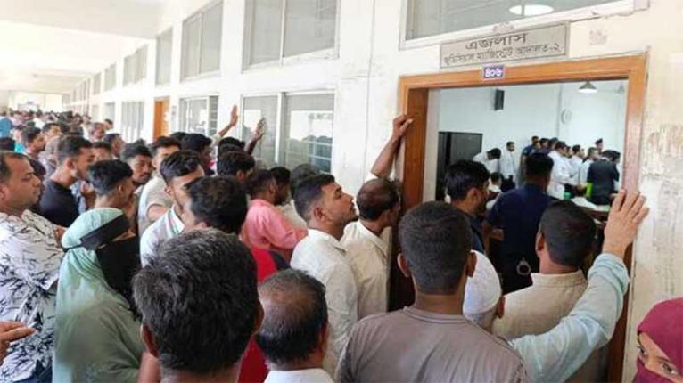 মুরাদনগরে ধর্ষণের ঘটনায় চার আসামি ৩ দিনের রিমান্ডে