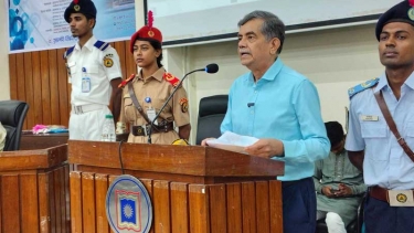 শিক্ষকের মর্যাদা ক্ষুণ্ন হয়, এমন কাজ করা যাবে না : শিক্ষা উপদেষ্টা