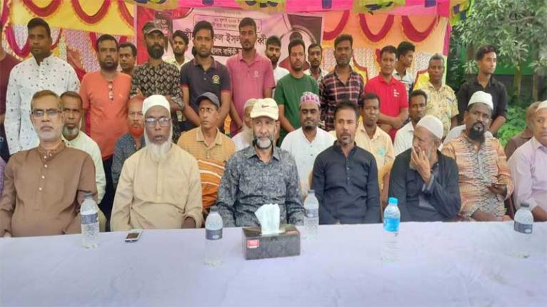 জুলাই গণঅভ্যুত্থানে শহীদ রাব্বীর স্মরণে শোকসভা ও কাঙালি ভোজ অনুষ্ঠিত