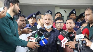 মিটফোর্ডে ব্যবসায়ী হত্যায় জড়িত সবাইকে আইনের আওতায় আনা হবে : স্বরাষ্ট্র উপদেষ্টা
