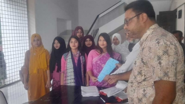 রাকসু নির্বাচনের মনোনয়ন ফরম সংগ্রহ শুরু