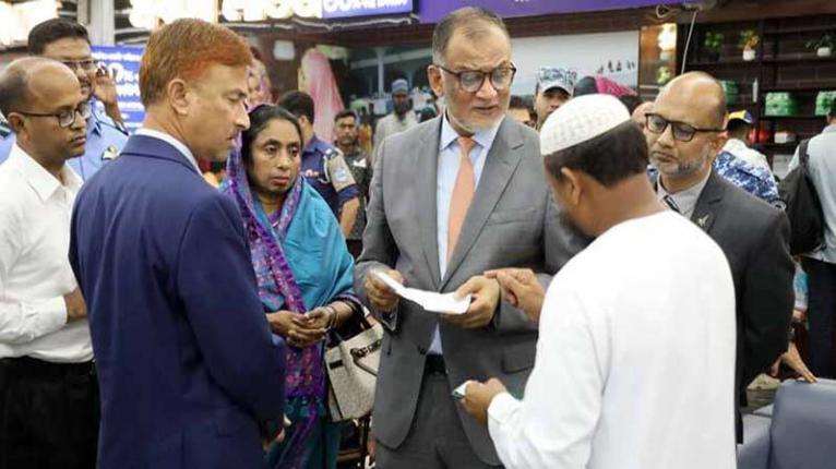 মন্ত্রণালয়ের নির্দেশনা দ্রুত বাস্তবায়িত হলে বিমানবন্দরে যাত্রীসেবা গতিশীল হবে : বিমান উপদেষ্টা