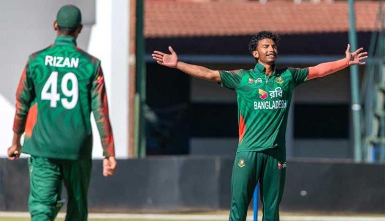 জিম্বাবুয়েকে উড়িয়ে ফাইনালে টাইগার যুবারা