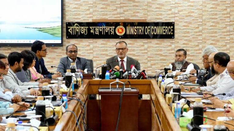 দাম নিয়ন্ত্রণে পেঁয়াজ আমদানি উন্মুক্ত করা হবে: বাণিজ্য উপদেষ্টা