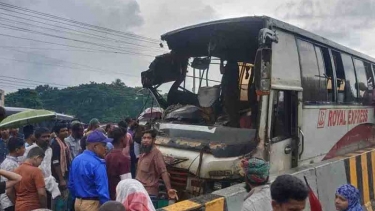 ফরিদপুরে দুই বাসের সংঘর্ষে নিহত ৩, আহত ১৫