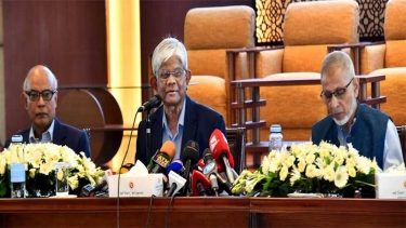 ২ কার্গো এলএনজি, ২টি জাহাজ ক্রয় করবে সরকার