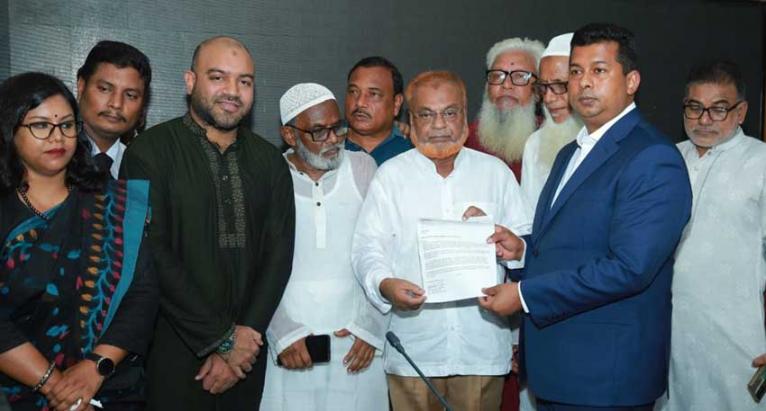 ডিএনডি জলাবদ্ধতা নিরসনে সাবেক সাংসদ গিয়াসউদ্দিনের নেতৃত্বে স্মারকলিপি প্রদান