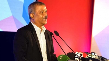 মানুষ নিরুপায় হয়ে চিকিৎসা নিতে বিদেশে যায়: আসিফ নজরুল