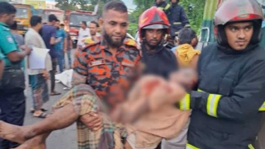 চট্টগ্রামে পিকআপ-কাভার্ডভ্যান সংঘর্ষে নিহত ৫