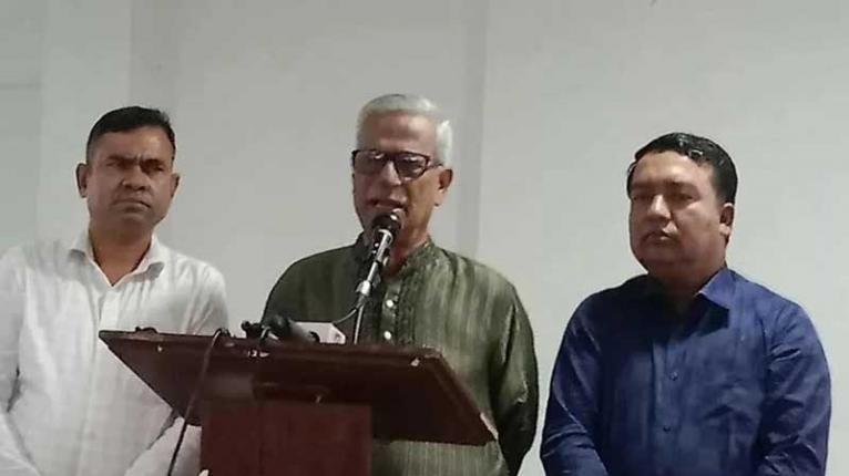 হাসিনার দোসর অনেক সচিব নির্বাচন বানচালের ষড়যন্ত্র করছে: ফারুক