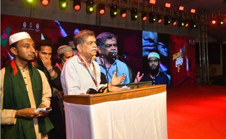 জাতি হিসেবে জুলাই গণঅভ্যুত্থানের ত্যাগ বৃথা যেতে দেয়া যাবে না : শিক্ষা উপদেষ্টা