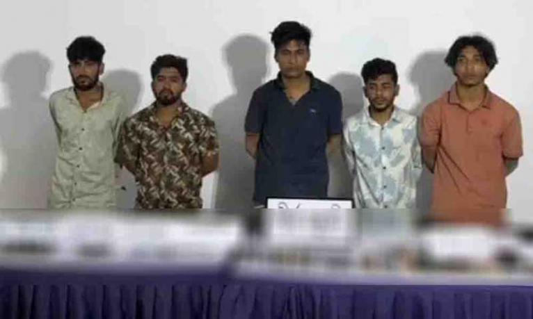 রূপগঞ্জে যৌথবাহিনীর অভিযানে শুটার রিয়াজ বাহিনীর ৫ সহযোগী গ্রেপ্তার