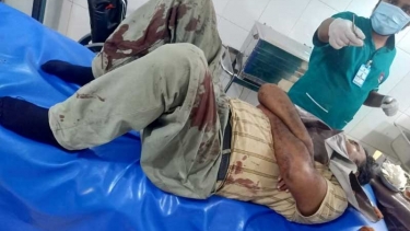 ঢাকা-নারায়ণগঞ্জ লিংক রোডে ট্রাক-সিএনজির সংঘর্ষে চালকসহ আহত ৫