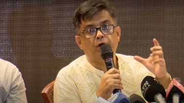 পিআর নিয়ে সরকারের কম কথা বলাই ভালো: শফিকুল আলম