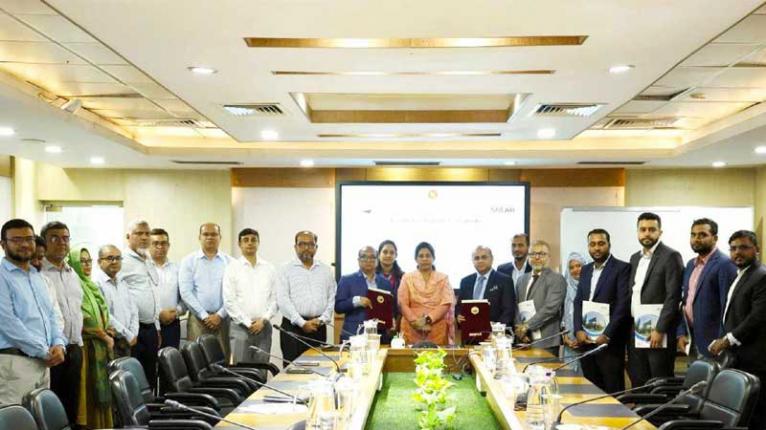 পদ্মা সেতুতে ৬.০৩ মেগাওয়াট রুফটপ সৌরবিদ্যুৎ স্থাপনে চুক্তি স্বাক্ষর