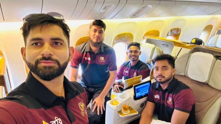 এশিয়া কাপ খেলতে দুবাইয়ের পথে টাইগারদের প্রথম বহর