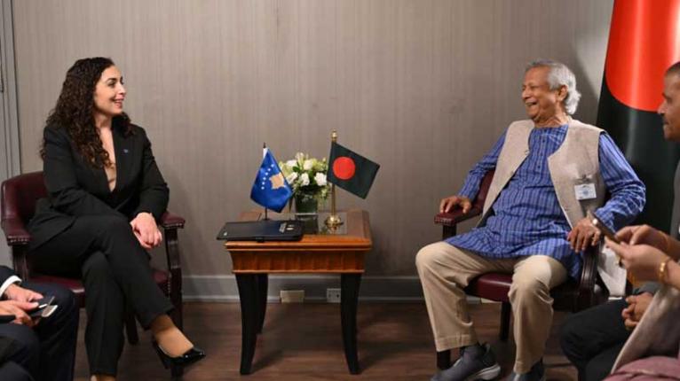 প্রধান উপদেষ্টার সঙ্গে কসোভোর প্রেসিডেন্ট ভিওসা ওসমানির বৈঠক