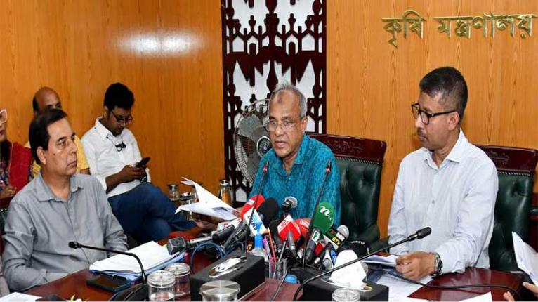 কোন অবস্থাতেই ফসলি জমি নষ্ট করা যাবেনা - কৃষি উপদেষ্টা