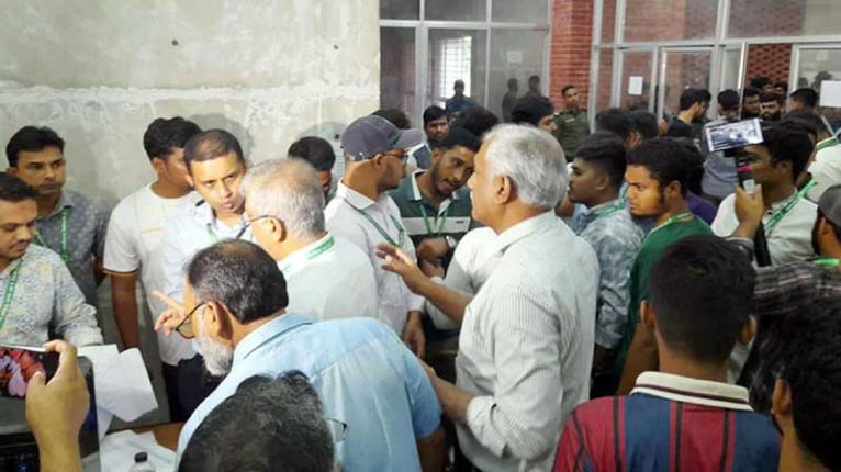 জাকসুর ভোট বর্জনের ঘোষণা ছাত্রদলের
