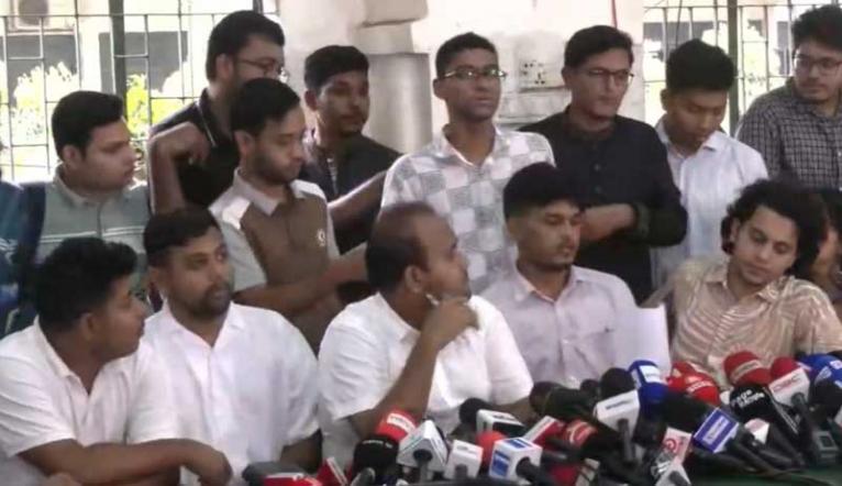 অনিরাপদ কারখানায় ব্যালট ছাপানোর সুযোগে ডাকসুতে কারচুপি হয়েছে: আবিদুল