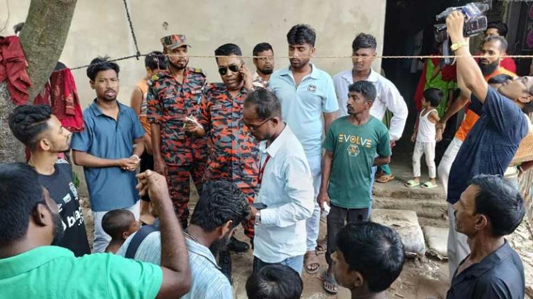 নারায়ণগঞ্জে গ্যাস লাইন বিস্ফোরণে এক পরিবারের ৫ জন দগ্ধ