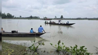 নৌকাডুবিতে নিখোঁজ শিশু শোভার মরদেহ উদ্ধার, মায়ের পাশেই দাফন