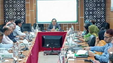 জমি নিয়ে সবচেয়ে বেশি ঝামেলা হয় অজ্ঞতা আর অসচেতনতার  কারণে : সিনিয়র সচিব