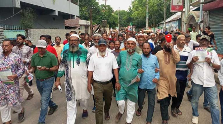 বন্দরে মাসুদুজ্জামানের পক্ষে ৩১ দফার লিফলেট বিতরণ ও গণসংযোগ