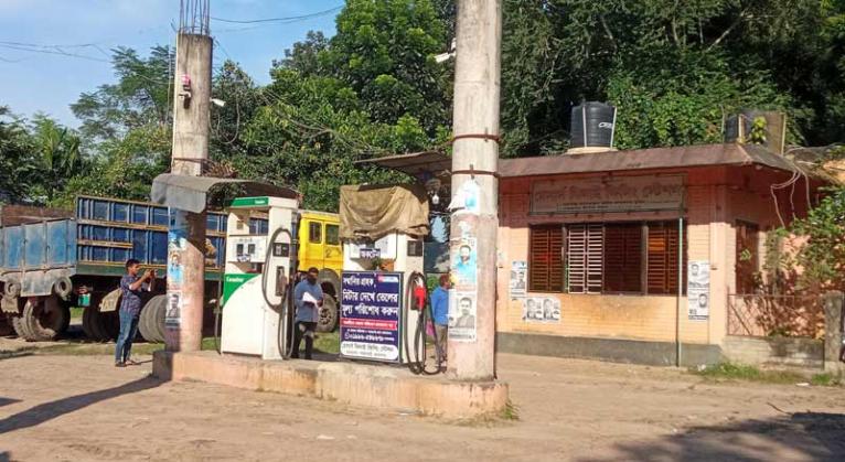 তেল কারচুপির দায়ে সরিষাবাড়ির পাম্পে সিলগালা, জরিমানা