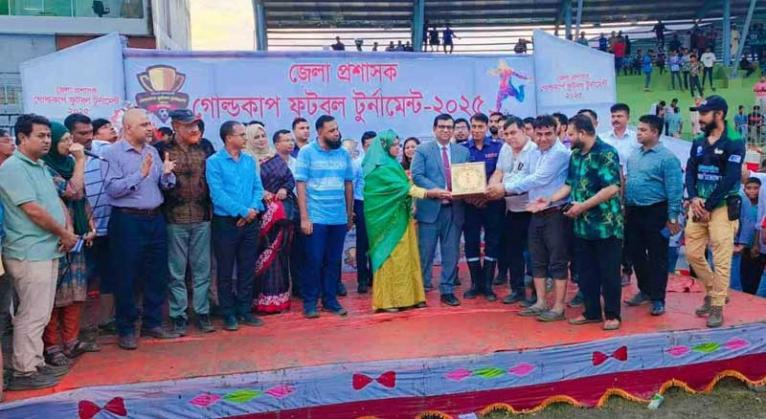 জামালপুর জেলা প্রশাসক গোল্ডকাপে চ্যাম্পিয়ন জামালপুর পৌরসভা