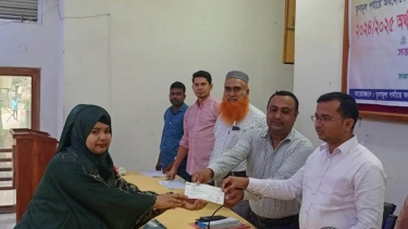 জামালপুরে ২৫০ জন নারী উদ্যোক্তার মাঝে চেক বিতরণ