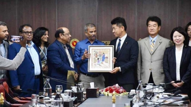 ড. আসিফ নজরুলের সঙ্গে জাপানিজ পার্লামেন্টারিয়ান লীগের প্রতিনিধিদলের সাক্ষাৎ