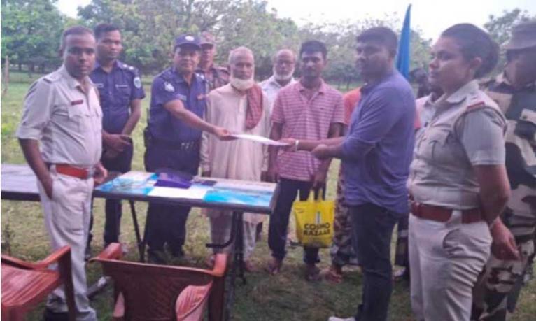 চাঁপাইনবাবগঞ্জের মানসিক ভারসাম্যহীন জাকির ১৫ মাস পর ঘরে ফিরলেন