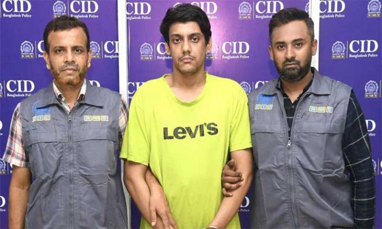 রাজধানীতে ডলার জালিয়াতি চক্রের মূল হোতা গ্রেফতার