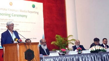 জলবায়ু পরিবর্তন মোকাবিলায় বিজ্ঞানী, পলিসি মেকার, অর্থসংস্থান, প্রতিষ্ঠান ও জনগণের সমন্বয় জরুরি : অর্থ উপদেষ্টা